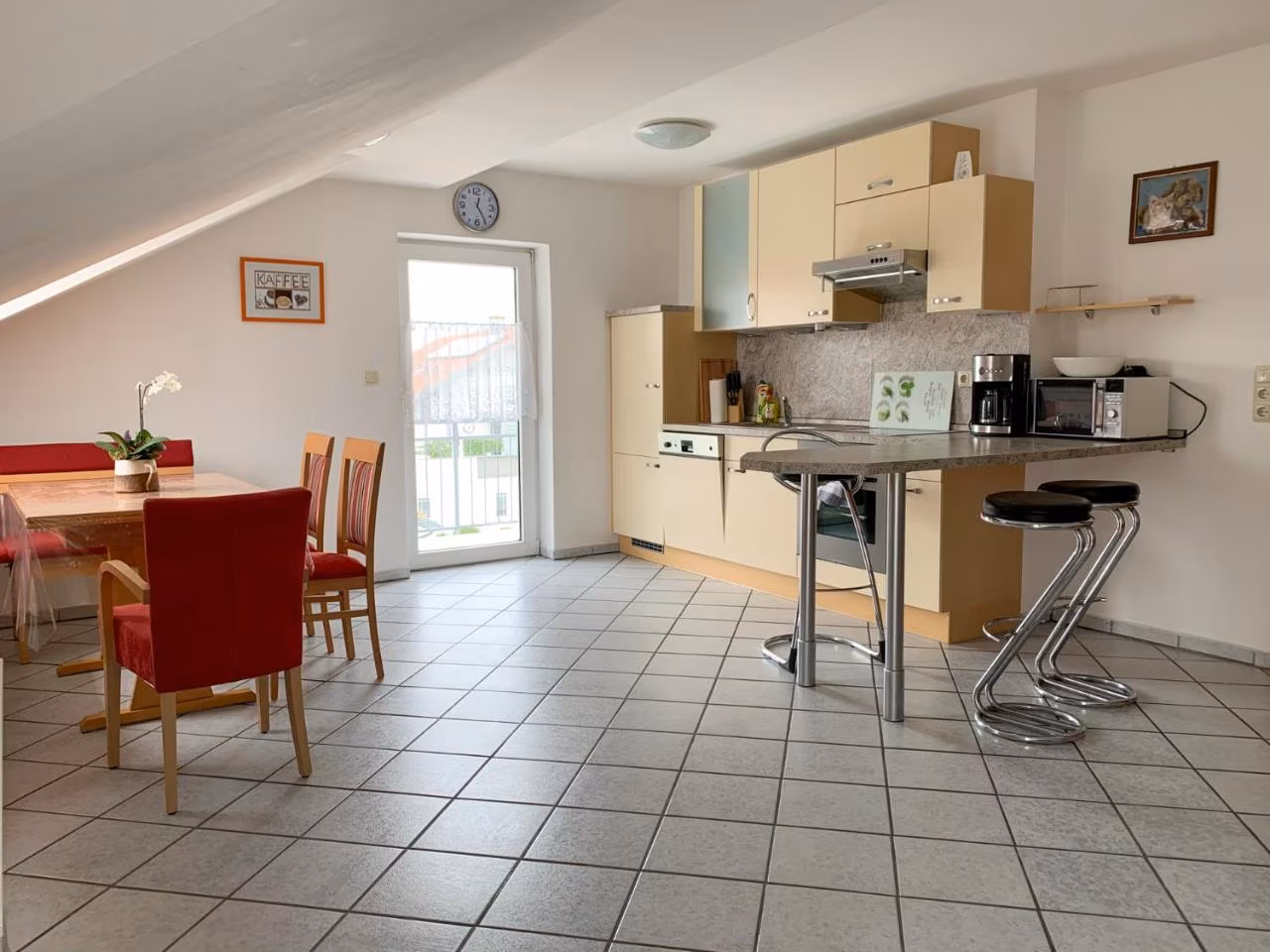 Apartment mit 2 Schlafzimmern und Balkon