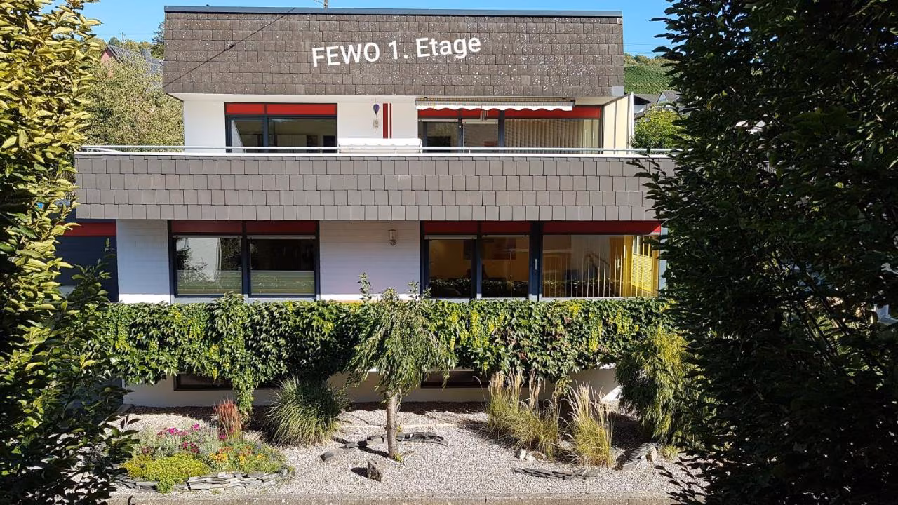 Apartment mit Terrasse