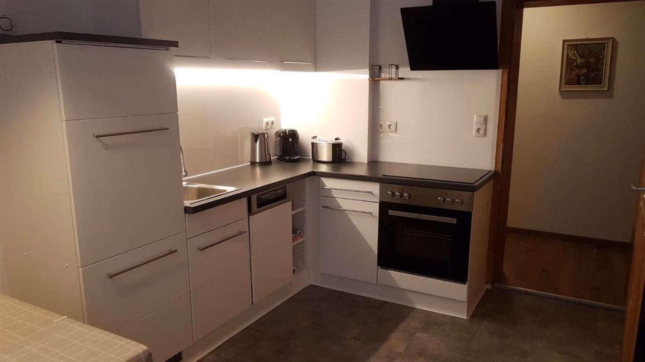 Apartment mit 2 Schlafzimmern und Dusche 