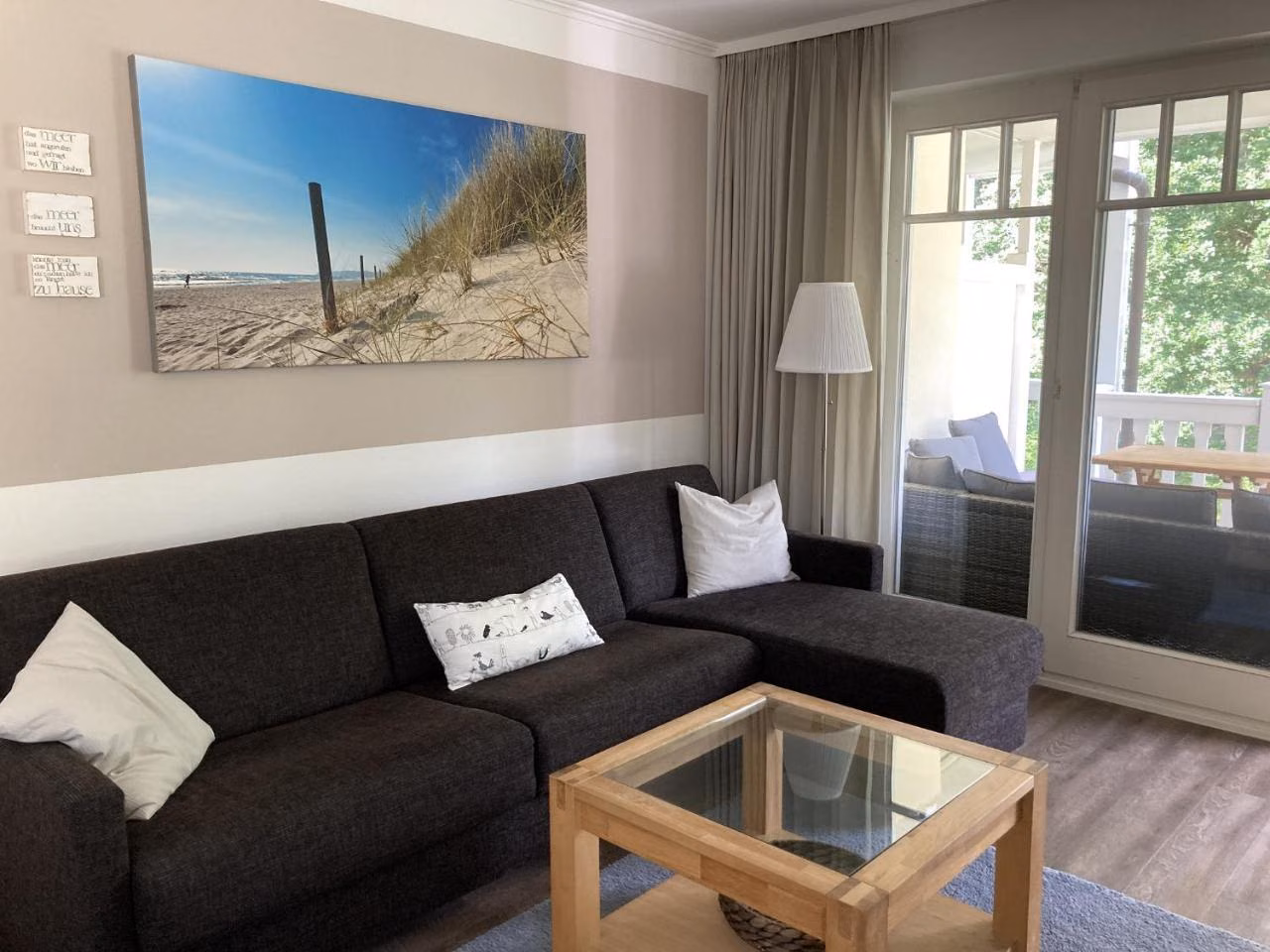 Apartment mit Balkon