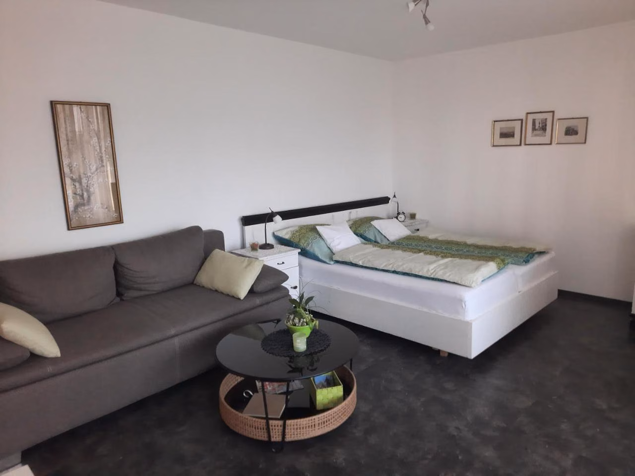 Apartment mit Balkon