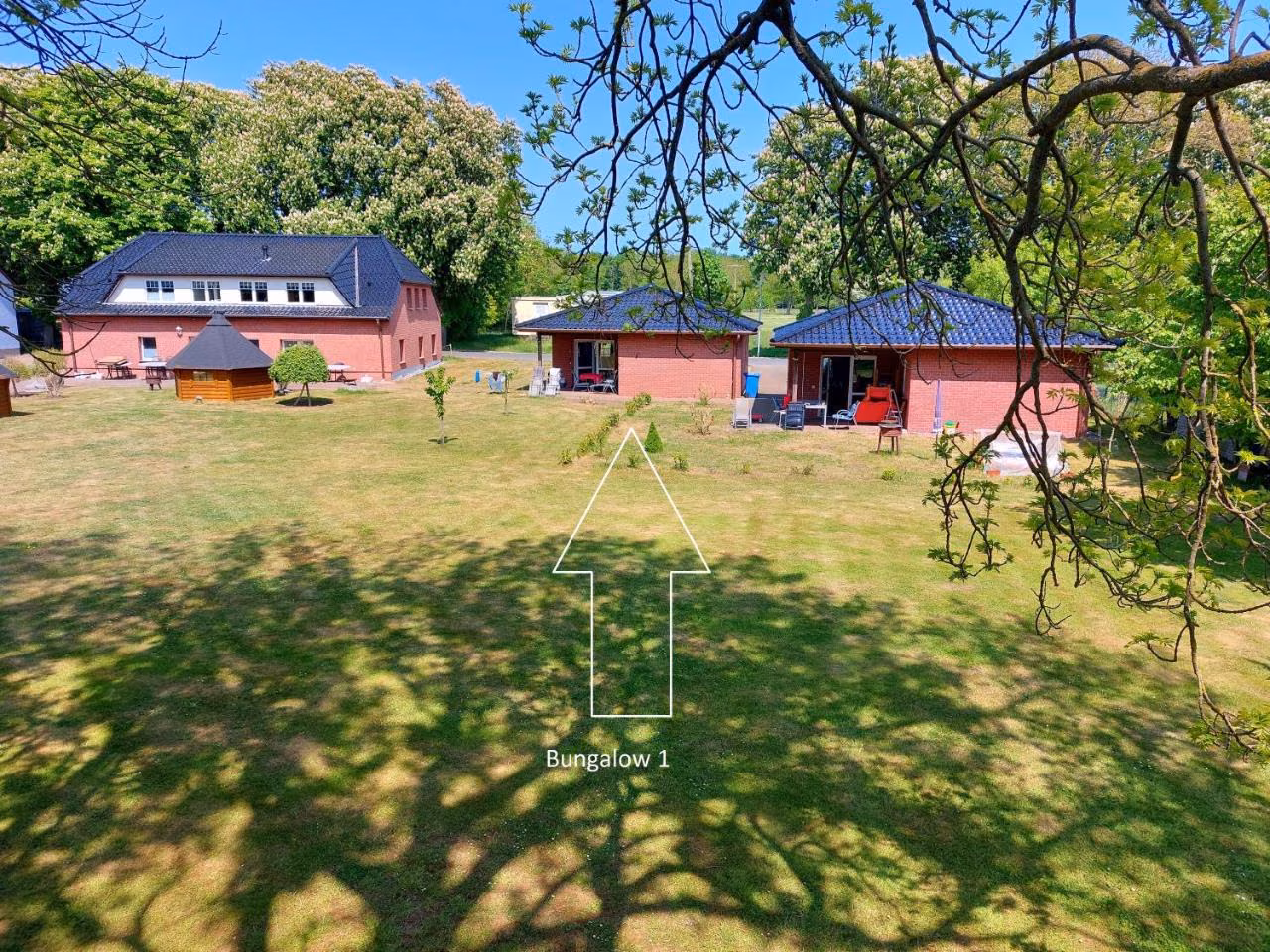 Deluxe Bungalow mit Gartenblick