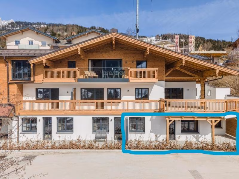 Deluxe Apartment