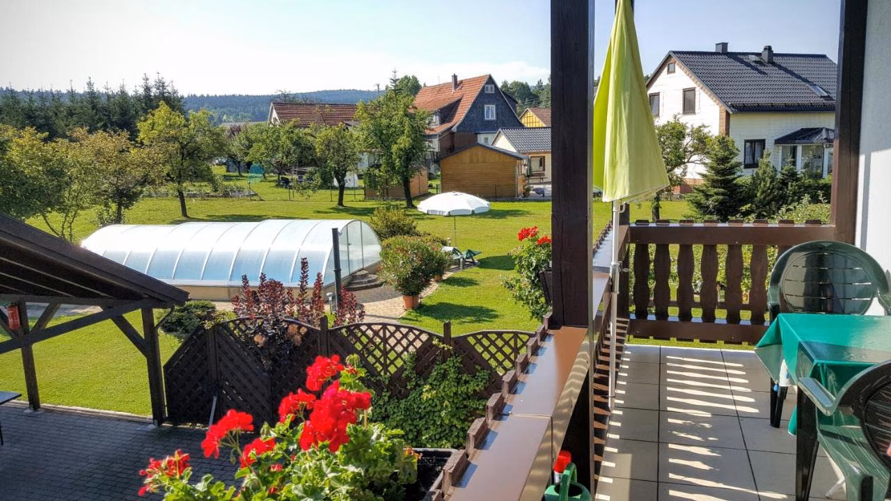 Apartment mit Balkon