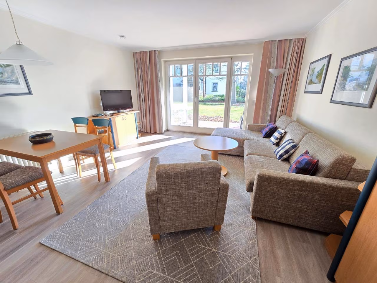 Apartment mit Terrasse