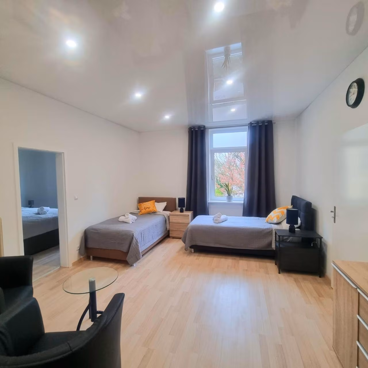 Room #1184580001
