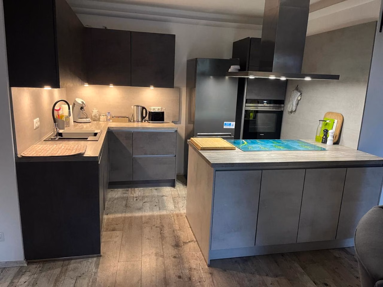 Apartment mit 3 Schlafzimmern und Balkon