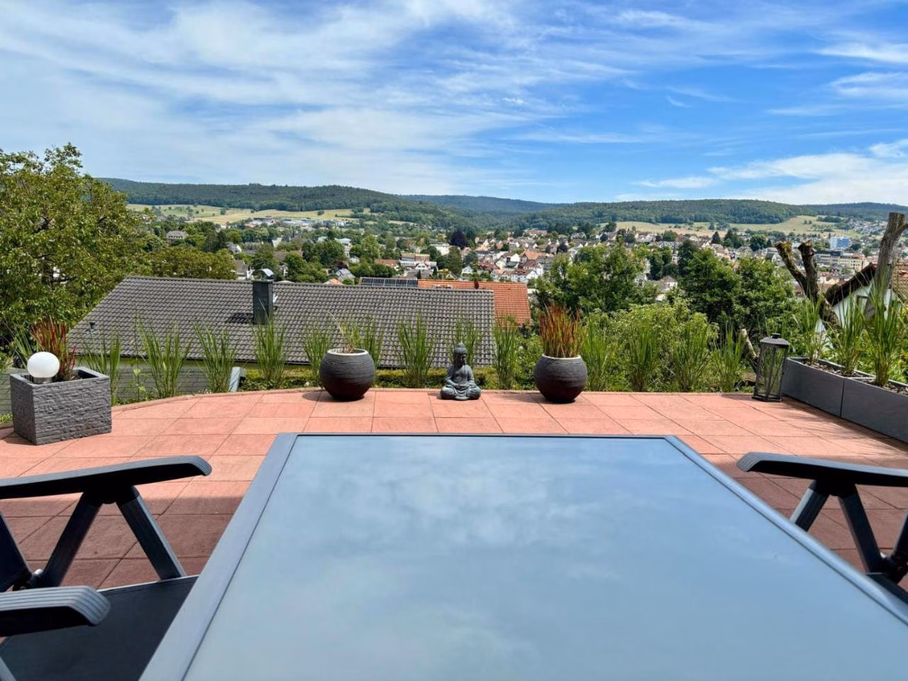 Apartment mit Terrasse