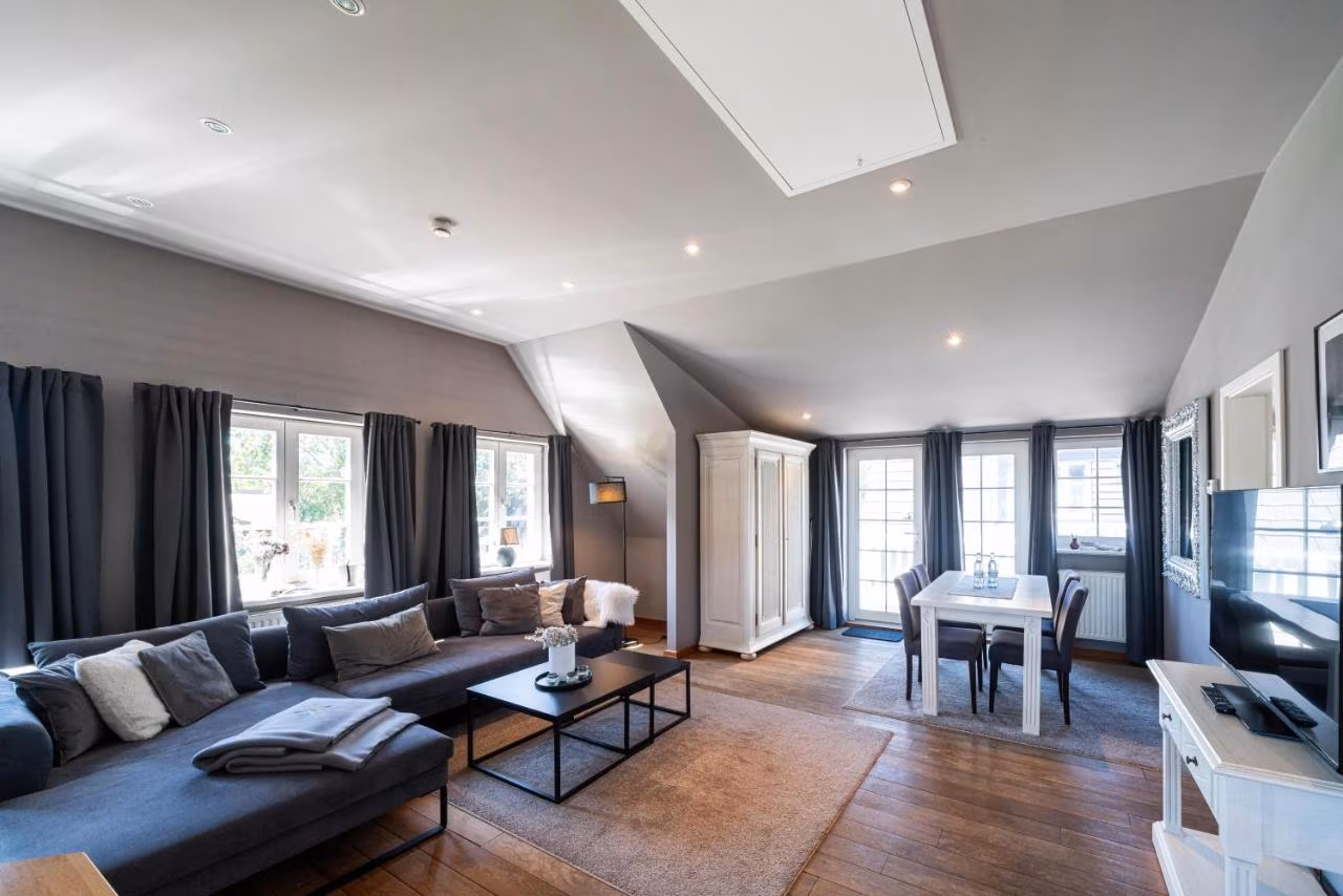 Apartment mit Balkon