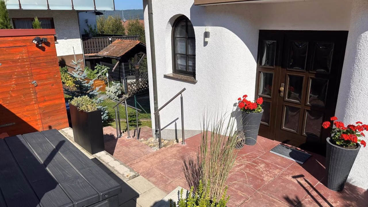 Apartment mit Terrasse