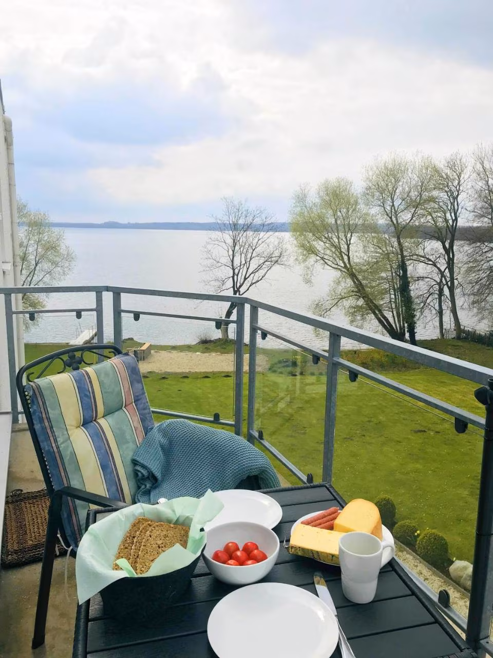Apartment mit Balkon