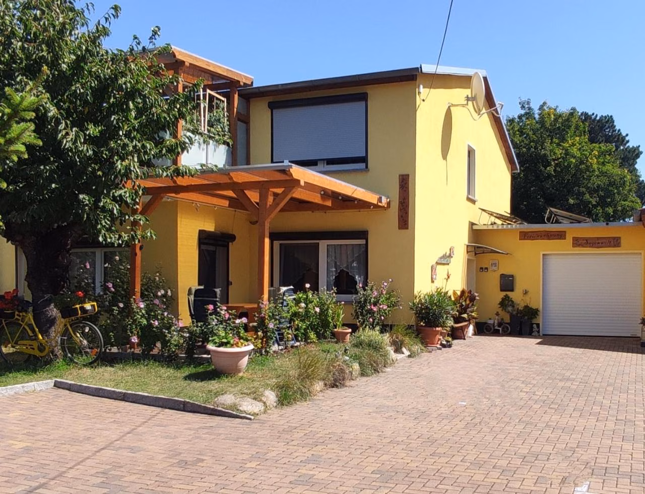 Apartment mit Terrasse