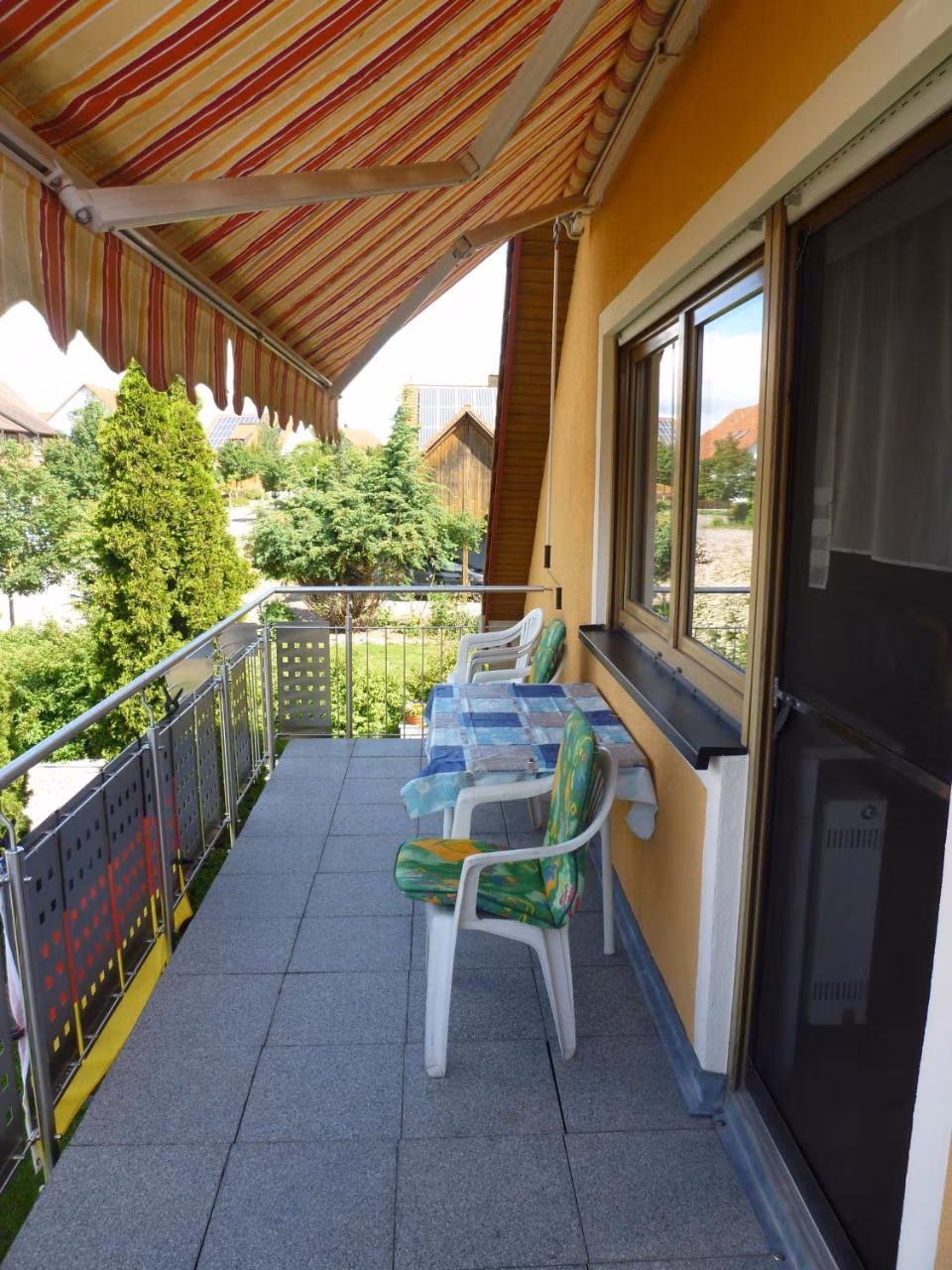 Apartment mit Balkon