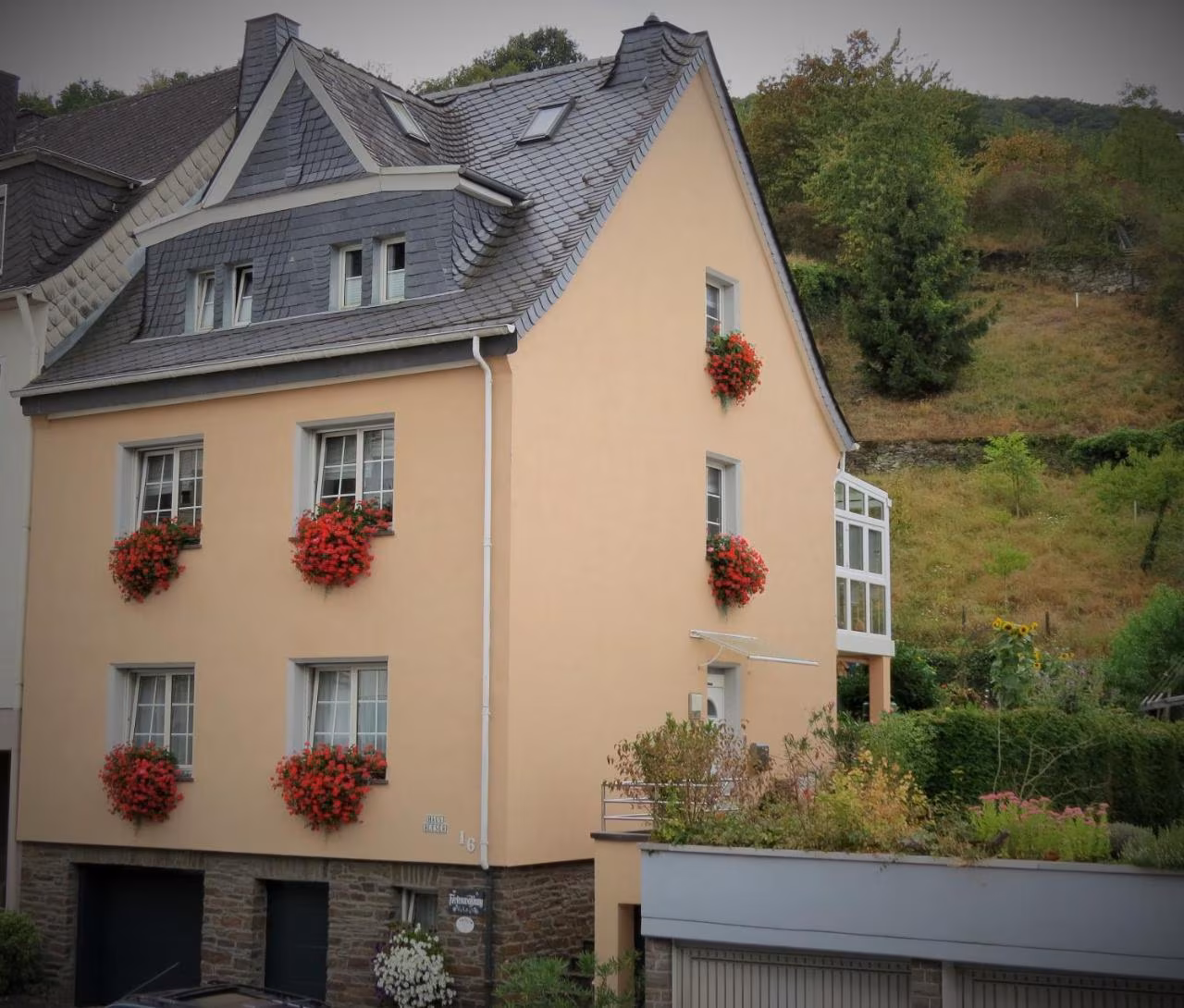 Apartment mit Terrasse