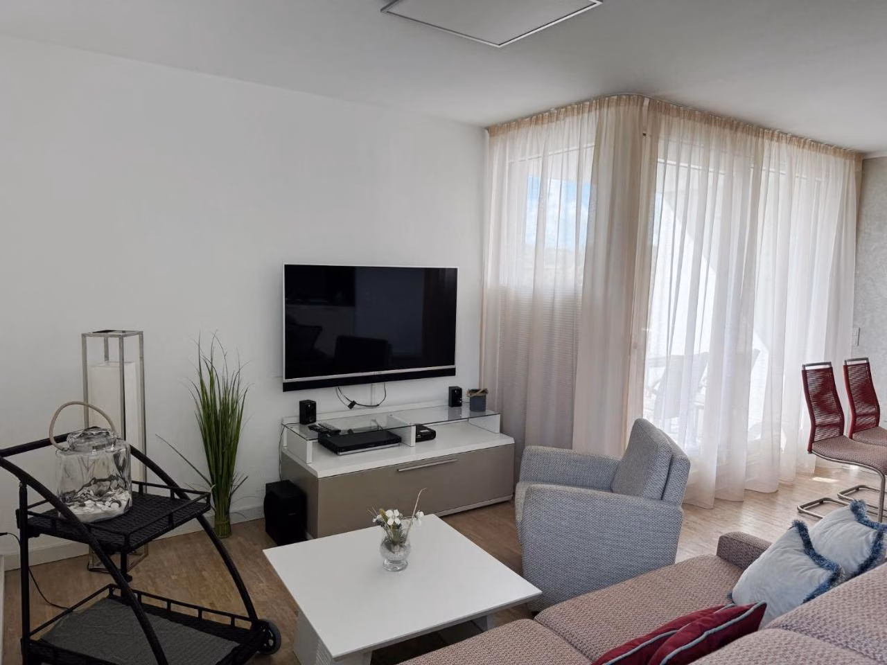 Apartment mit Balkon