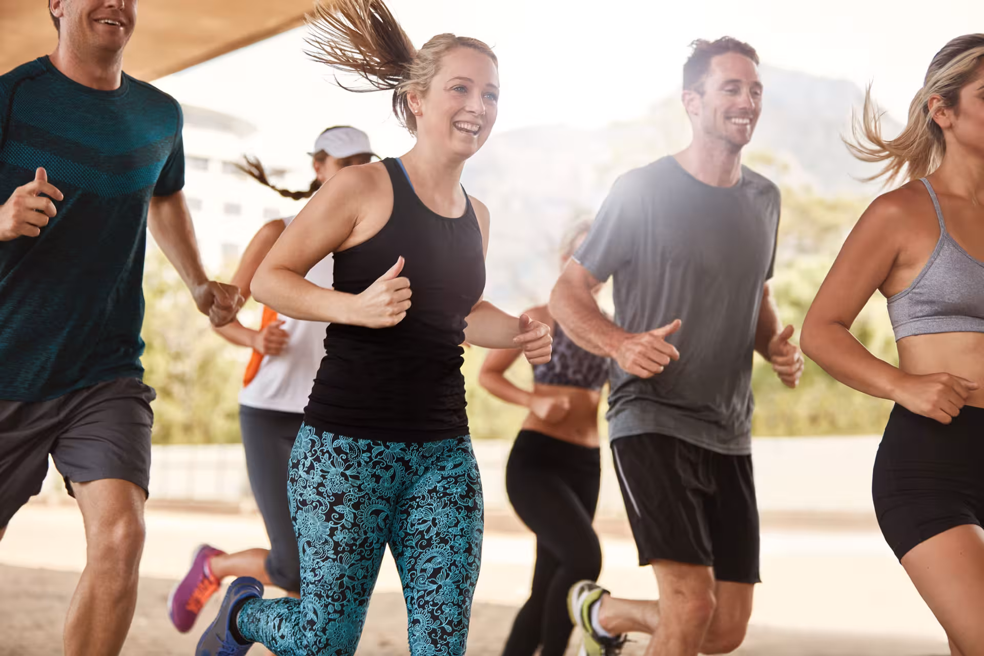 Menschen joggen bei der privaten Running City Tour.