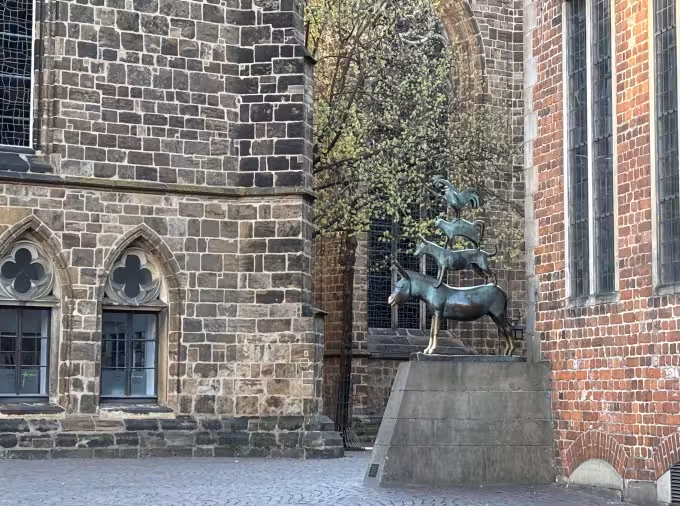 Guided city tour through the Old town in Bremen (public tours)