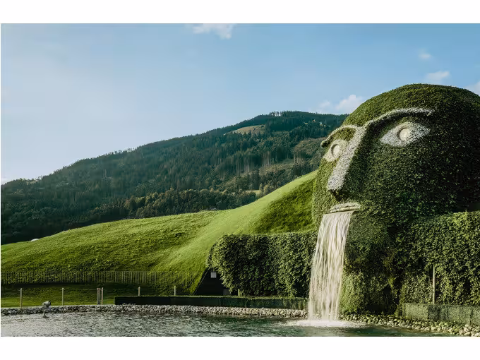 VIP-Experience: Exklusive Swarovski Manufaktur‑Tour & Swarovski Kristallwelten (6 Stunden, deutschsprachige Führung)