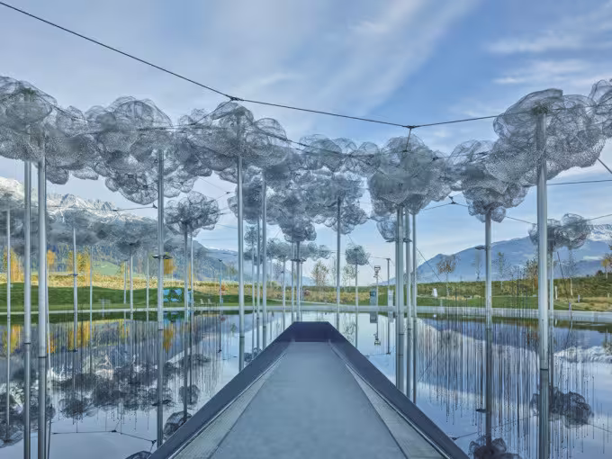 VIP-Experience: Exklusive Swarovski Manufaktur‑Tour & Swarovski Kristallwelten (6 Stunden, deutschsprachige Führung)