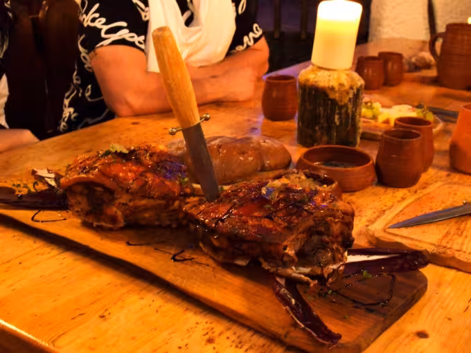6 Gänge Ritteressen mit Live Musik - Dinner Show
