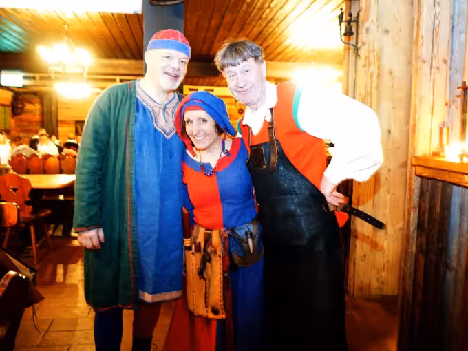 6 Gänge Ritteressen mit Live Musik - Dinner Show