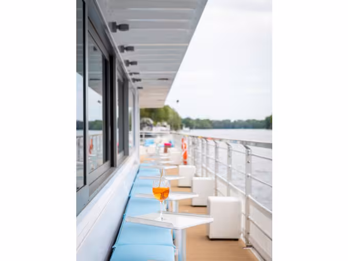 Berlin Ostwärts Tour mit Solarschiff – Spreefahrt durch Natur & Geschichte ab Oberbaumbrücke