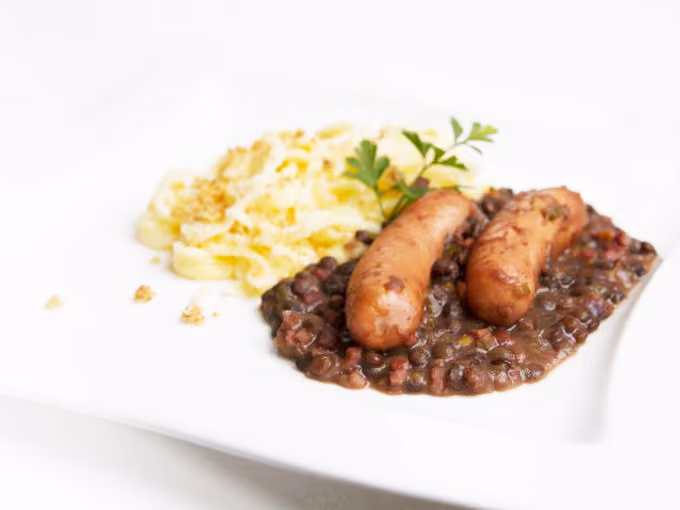 Schwäbisch kochen: Tradition trifft Genuss in Stuttgart in der Kochschule Sonja Lenz