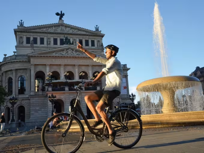 KLASSENFAHRT MIT DEM FAHRRAD IN FRANKFURT - HIGHLIGHTS RADTOUR