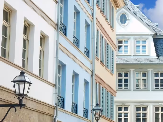 STADTFÜHRUNG PER FAHRRAD : RADTOUR DURCH FRANKFURT ZU APFELWEIN, ALTSTADT UND AKTIEN