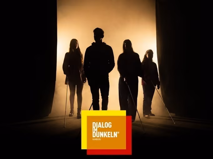 Dialog im Dunkeln (Tour auf Deutsch) - 75 Minuten Special mit Hafenrundfahrt