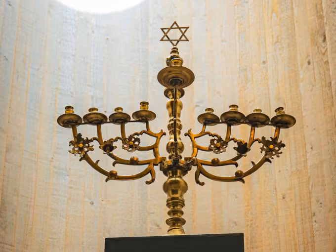 Zerstörung und Neubeginn: Jüdische Geschichte in der Brodyer Synagoge
