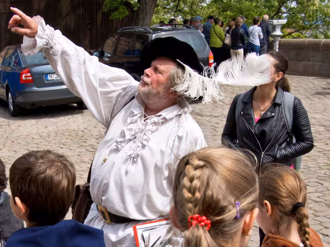Achtung! Späher & Spione auf der Burg!