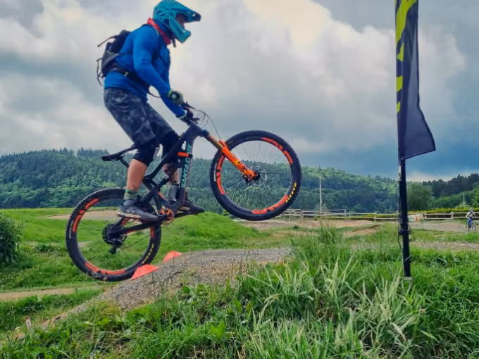Willingen - Springen und Droppen der Kurs Airtime Junkies