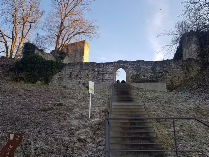 4-Burgen Winterwanderung mit Kostümführung