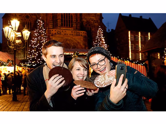 Die Weihnachtsstadt Nürnberg - Führung mit Kulinarik und Nicolaus-Auftritt