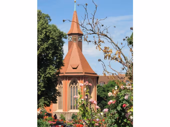 Der St. Johannisfriedhof und die Hesperidengärten