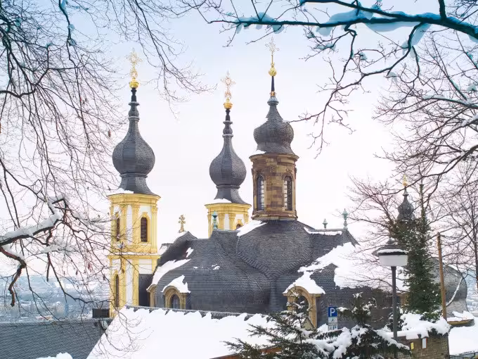 Romantic Christmas Moments in Rothenburg ob der Tauber & Würzburg