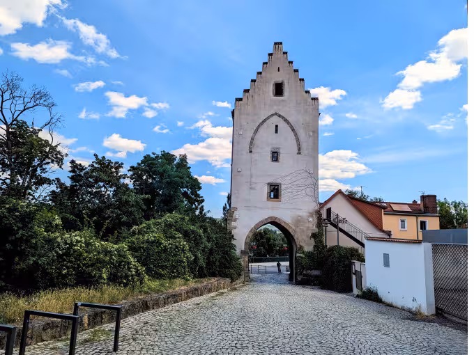 Saaltor mit Erlebnisausstellung