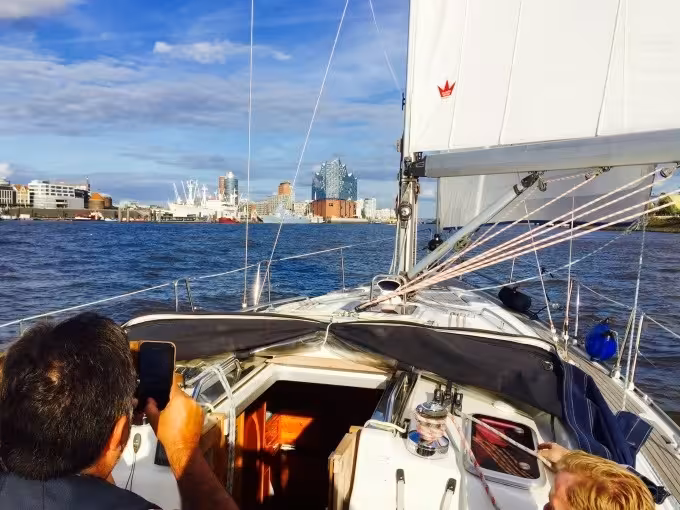 ''Cruise in the City'' - Segelyacht-Event ab/an HAMBURG.