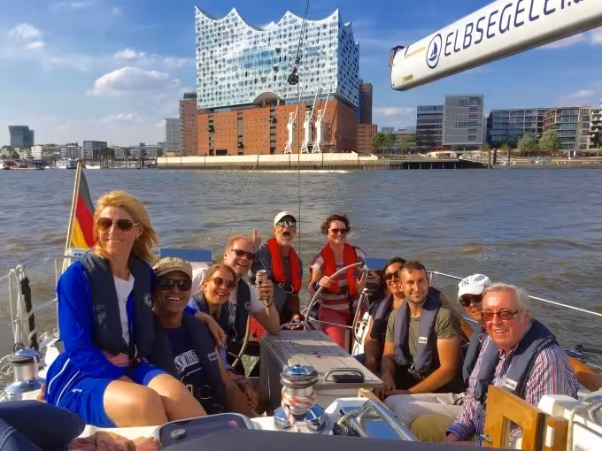 Segeltörn ''Blankenese'' - emissionslos, nachhaltig, authentisch! Ab/an HAMBURG. 