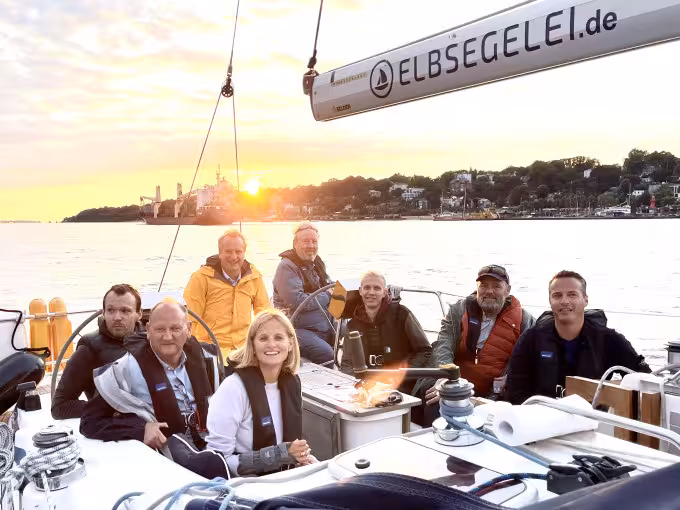 ''After Work" - Segelyacht-Event ab/an HAMBURG, nur donnerstags und freitags.