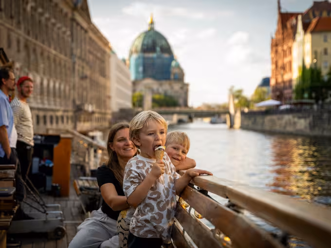 1-stündige Stadtrundfahrt durch Alt-Berlin (ab Anlegestelle Alte Börse)
