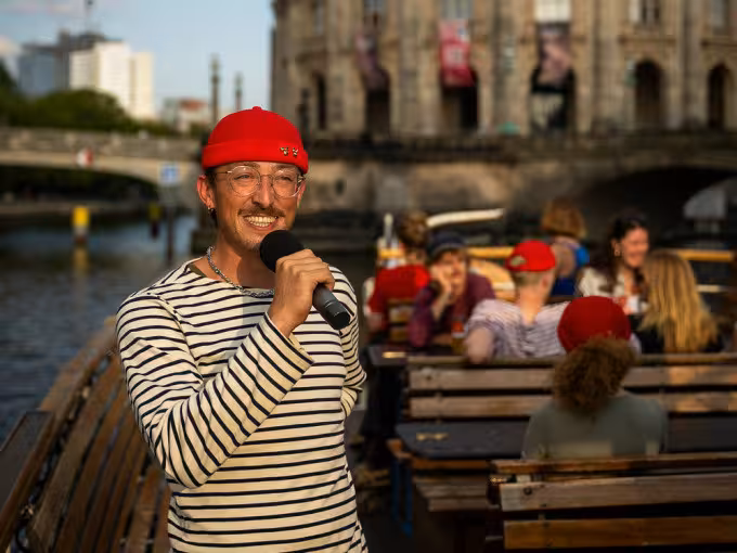 1-stündige Stadtrundfahrt durch Alt-Berlin (ab Anlegestelle Reederei Hadynski)