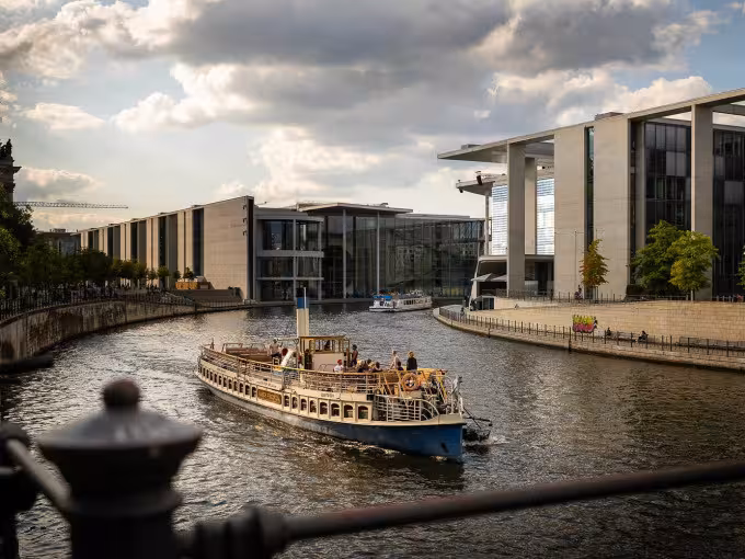 1-stündige Stadtrundfahrt durch Alt-Berlin (ab Anlegestelle Reederei Hadynski)