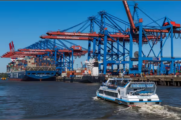 Mit der MS Hammonia durch den Containerhafen 