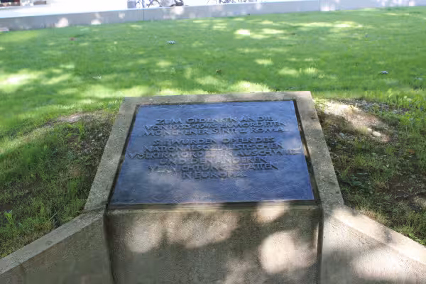 Sinti/Roma-Denkmal am Platz der Opfer des Nationalsozialismus
