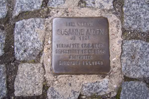 Auch in Leipzig erinnern Stolpersteine an ermordete Juden.