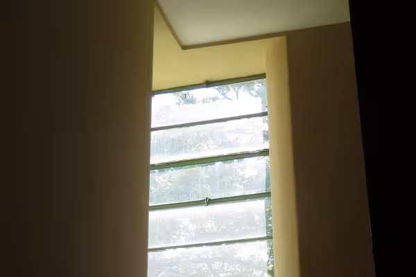 Viele originale Details wie die Fenster im Treppenhaus sind erhalten.