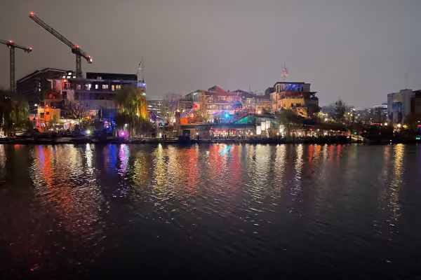 Katerschmaus und Holzmarkt bei Nacht