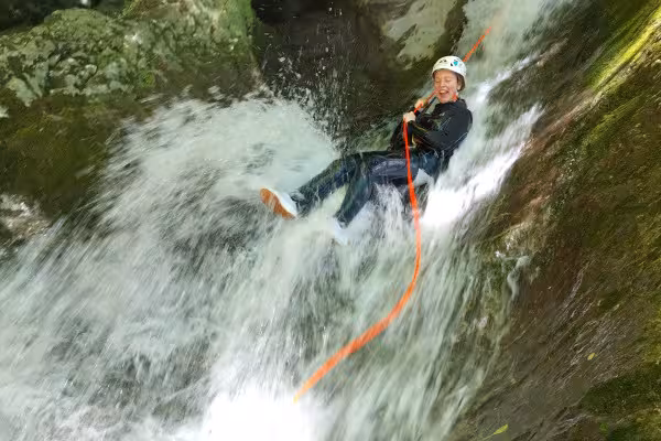 Spezieller Canyoning-Junggesellinnenabschied Vajo dell'Orsa